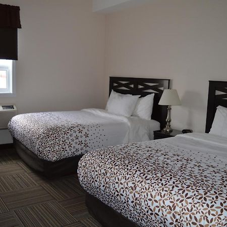 Auberge Macdonald Guest Inn Iroquois Falls Esterno foto