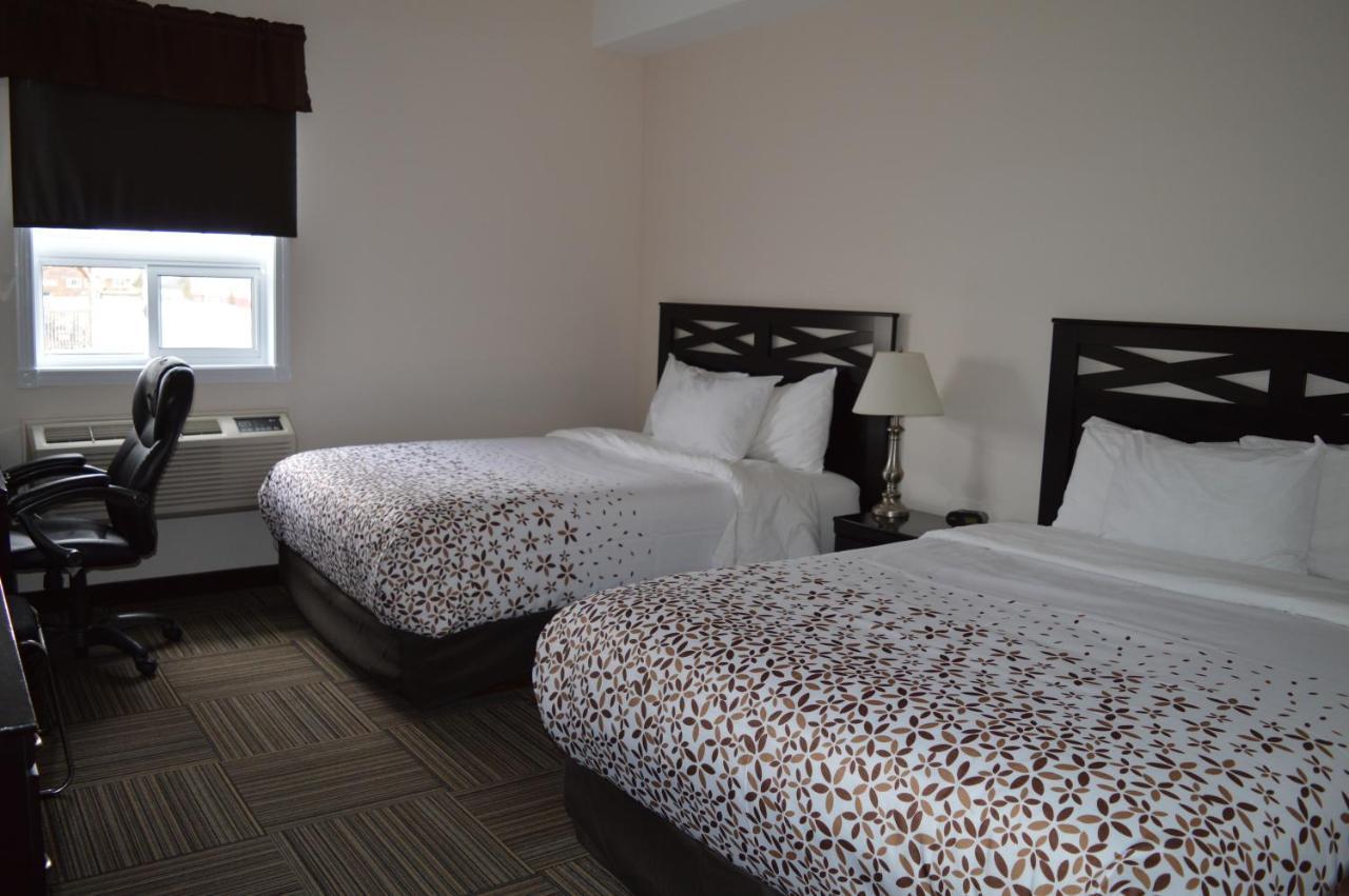 Auberge Macdonald Guest Inn Iroquois Falls Esterno foto