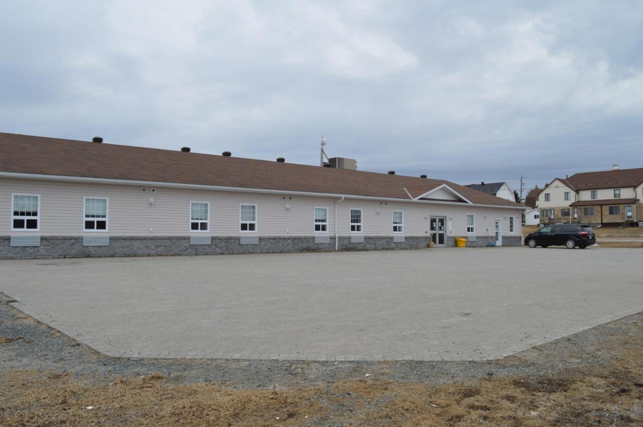 Auberge Macdonald Guest Inn Iroquois Falls Esterno foto